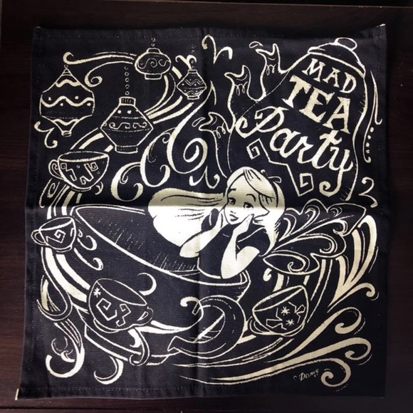 Disney Other - Disney Alice In Wonderland Canvas Mat